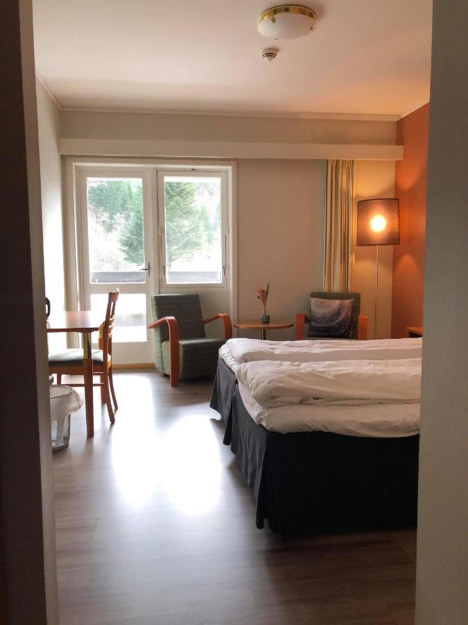 Utsikten Hotell Kvinesdal - Unike Hoteller Exterior foto